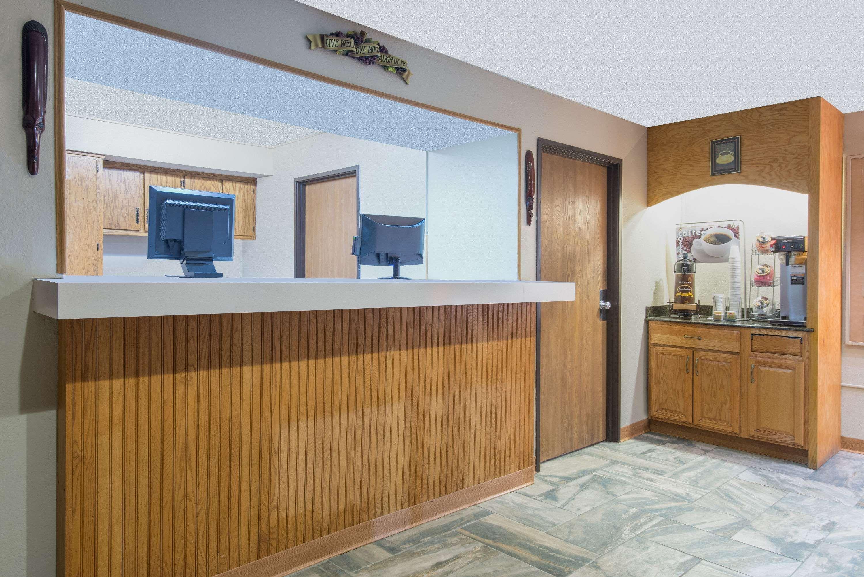 Super 8 By Wyndham Youngstown/Austintown Екстериор снимка