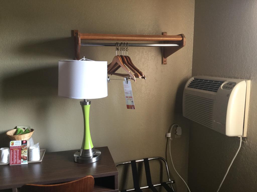Super 8 By Wyndham Youngstown/Austintown Екстериор снимка