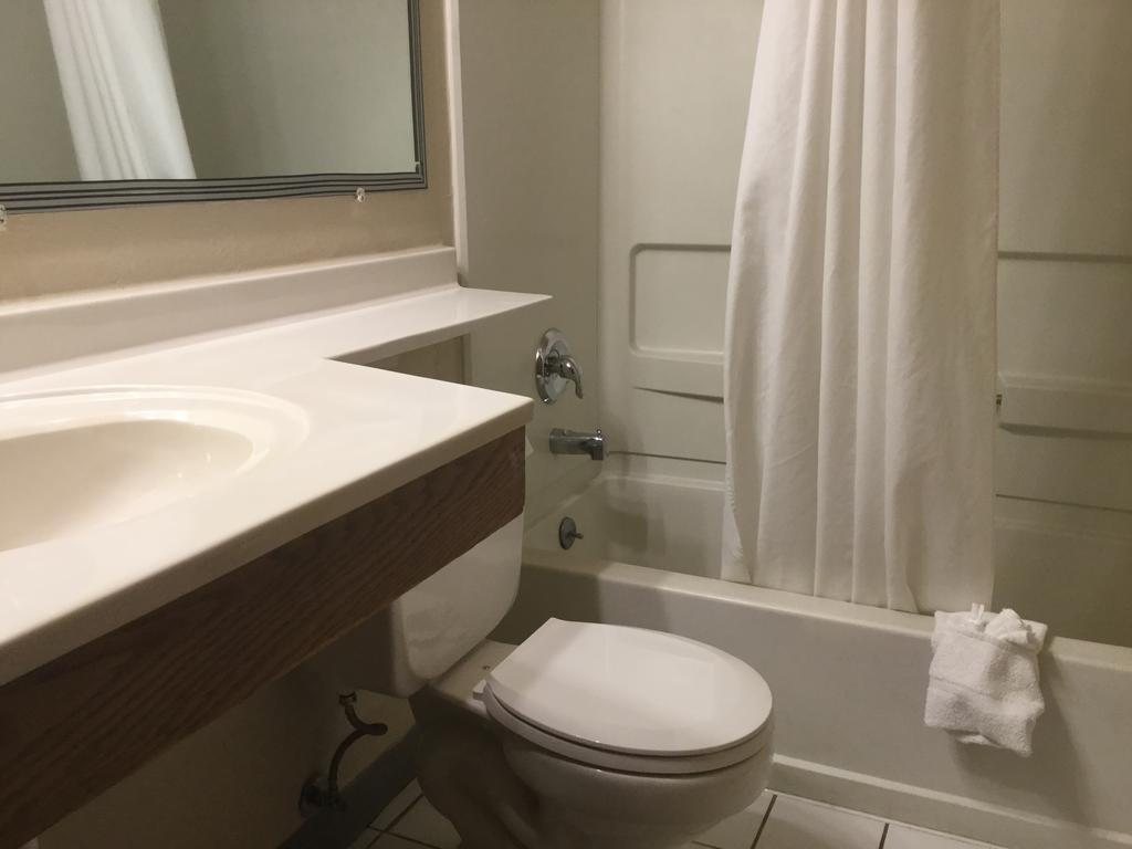 Super 8 By Wyndham Youngstown/Austintown Екстериор снимка
